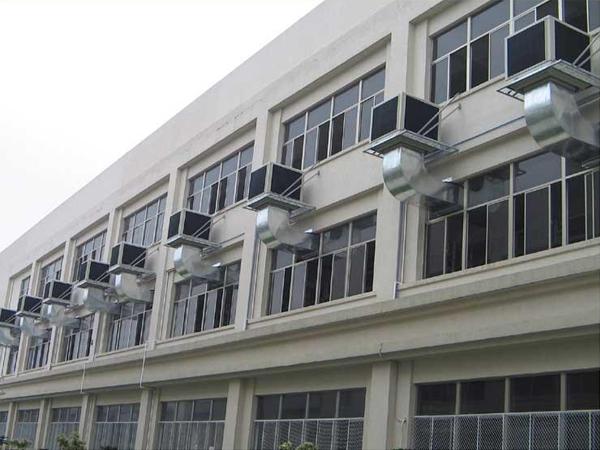 車(chē)間降溫工程選擇工業(yè)大風(fēng)扇好還是牛角扇好
